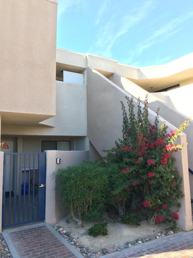 Getaways At Vista Mirage Resort Palm Springs Exterior photo