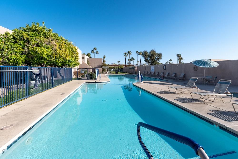 Getaways At Vista Mirage Resort Palm Springs Exterior photo
