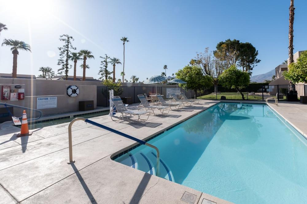 Getaways At Vista Mirage Resort Palm Springs Exterior photo